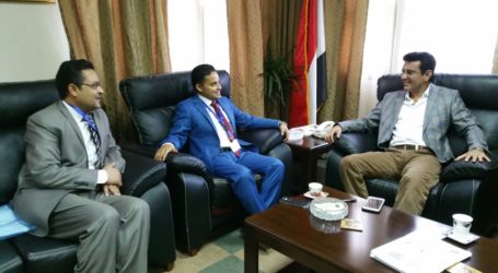 خلال استقباله الشاعر الزارعي : السفير مارم يشيد بدور الشباب في بناء اليمن الجديد