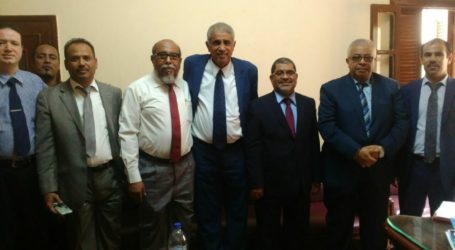 المستشار الثقافي يلتقي وفد جامعة حضرموت في القاهرة