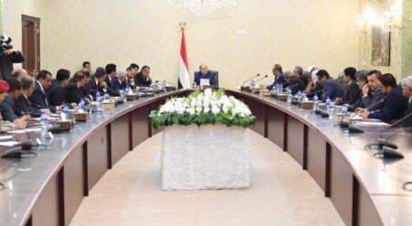 الرئيس هادي يترأس اجتماعاً استثنائياً لمجلس الوزراء في العاصمة المؤقتة عدن