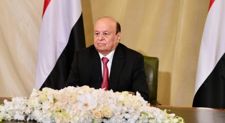 الرئيس يوجه كلمة للشعب بمناسبة العيد الوطني الـ 30 لقيام الجمهورية اليمنية