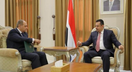 رئيس الوزراء يشيد بعمق ومتانة العلاقات اليمنية المصرية