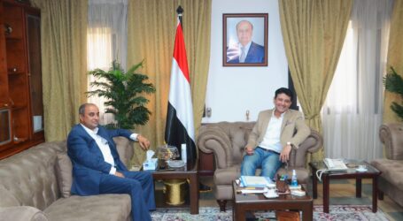 بن بريك يزور السفارة اليمنية في القاهرة