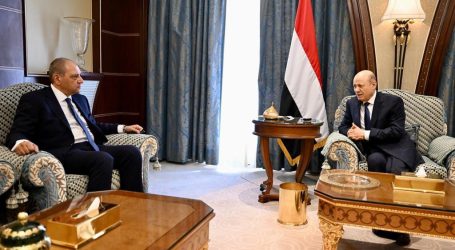 رئيس مجلس القيادة الرئاسي يشيد بالعلاقات الراسخة مع جمهورية مصر العربية