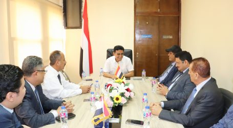 السفير مارم يلتقي اللجنة الحكومية المكلفة بالتواصل مع الجانب المصري بخصوص الاجراءات المنظمة لدخول اليمنيين