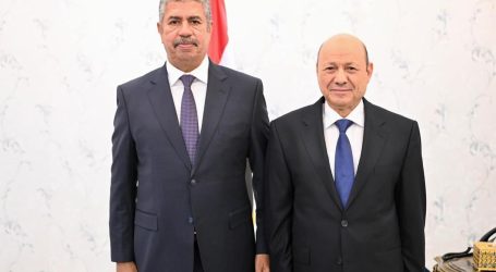 السفير بحاح يؤدي اليمين الدستورية أمام فخامة رئيس مجلس القيادة الرئاسي