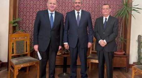 السفير بحاح يبحث مع مساعد وزير الخارجية المصري اوضاع الجالية اليمنية في مصر
